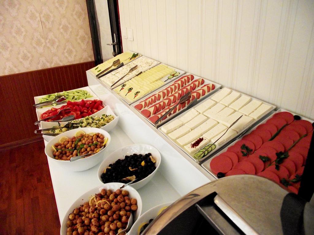 Akman Hotel คูซาดาซี ภายนอก รูปภาพ