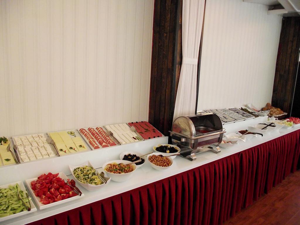 Akman Hotel คูซาดาซี ภายนอก รูปภาพ
