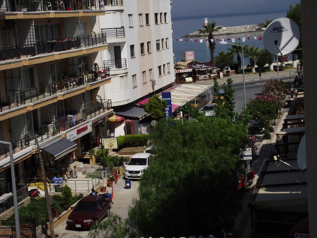 Akman Hotel คูซาดาซี ภายนอก รูปภาพ