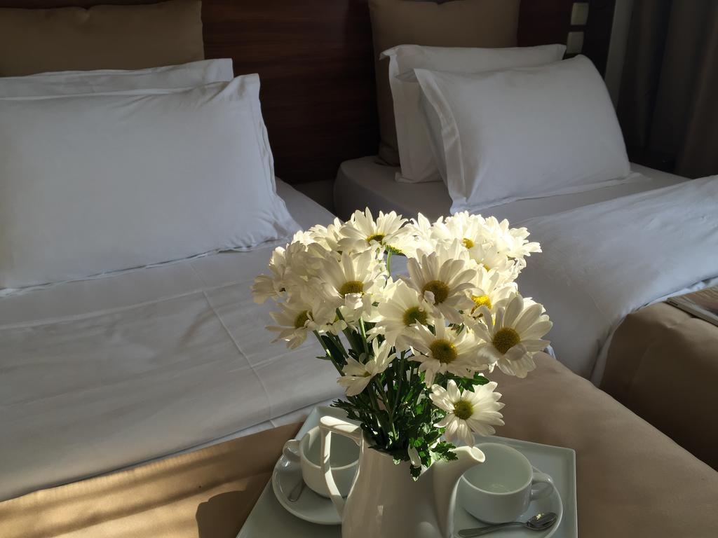 Akman Hotel คูซาดาซี ภายนอก รูปภาพ