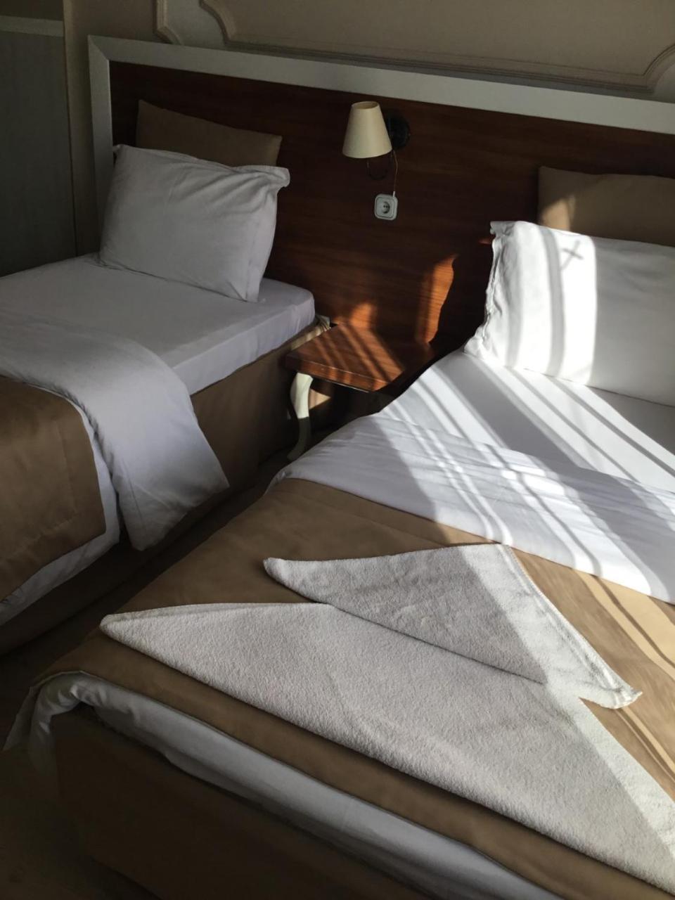 Akman Hotel คูซาดาซี ภายนอก รูปภาพ