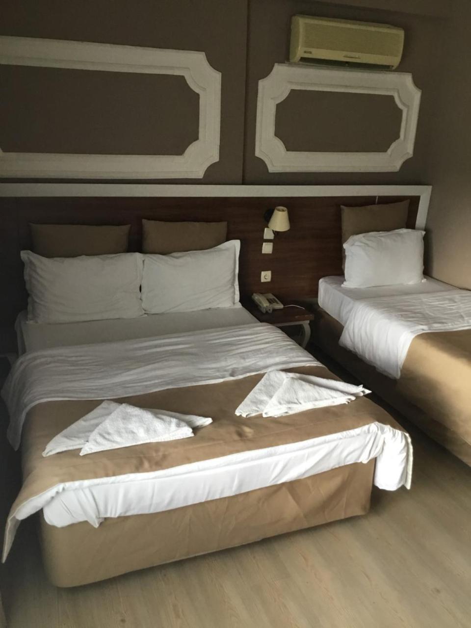 Akman Hotel คูซาดาซี ภายนอก รูปภาพ