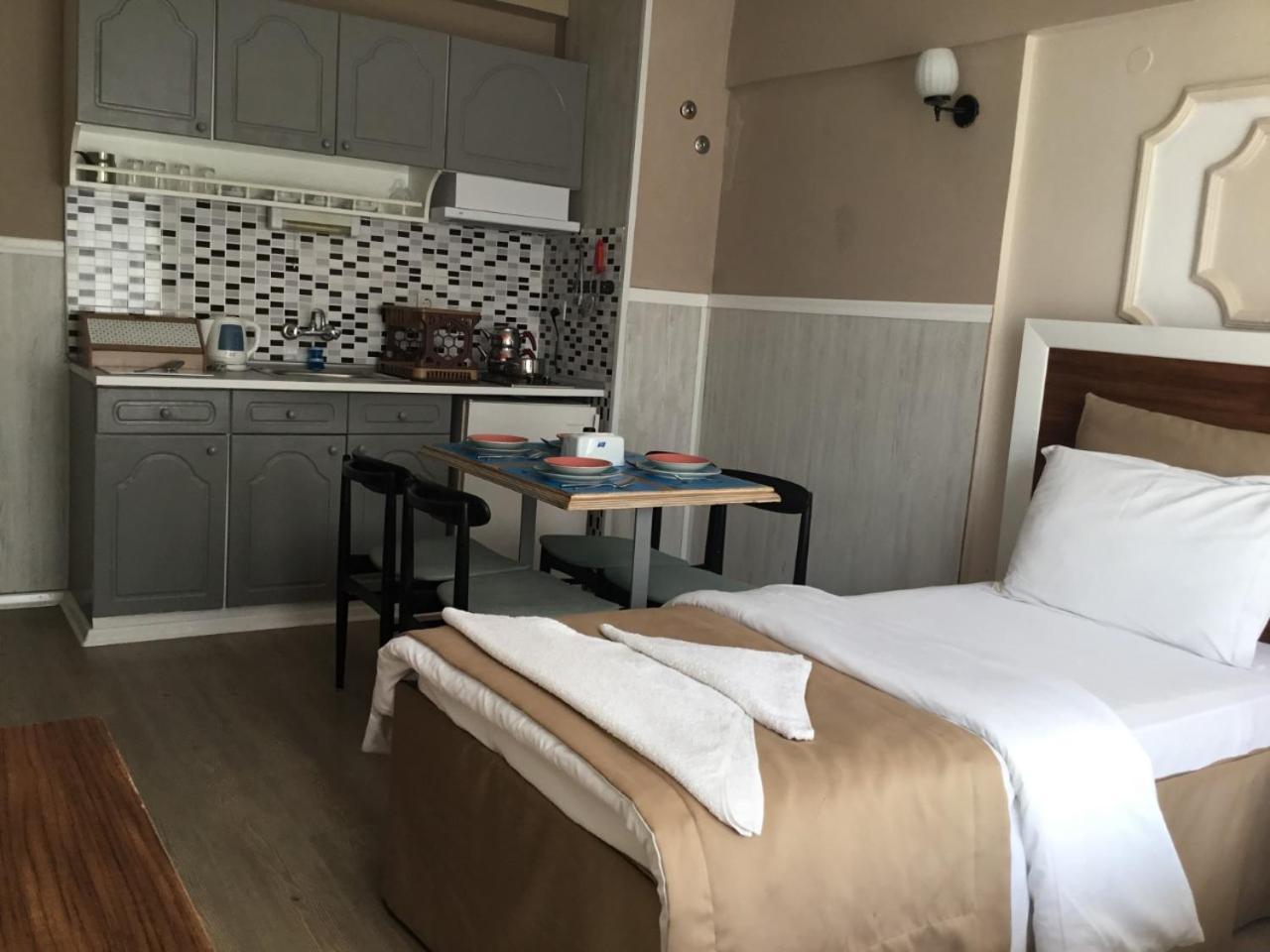 Akman Hotel คูซาดาซี ภายนอก รูปภาพ
