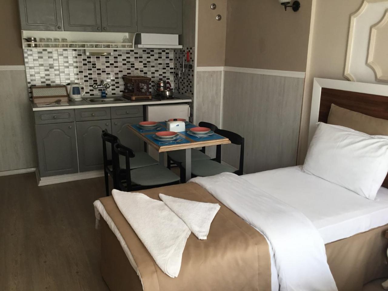 Akman Hotel คูซาดาซี ภายนอก รูปภาพ